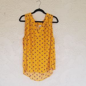 🌻Yellow floral top